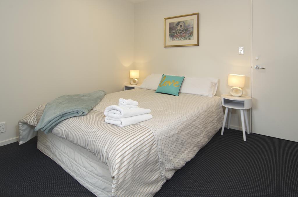 Riccarton Loft - Christchurch Holiday Homes Екстер'єр фото