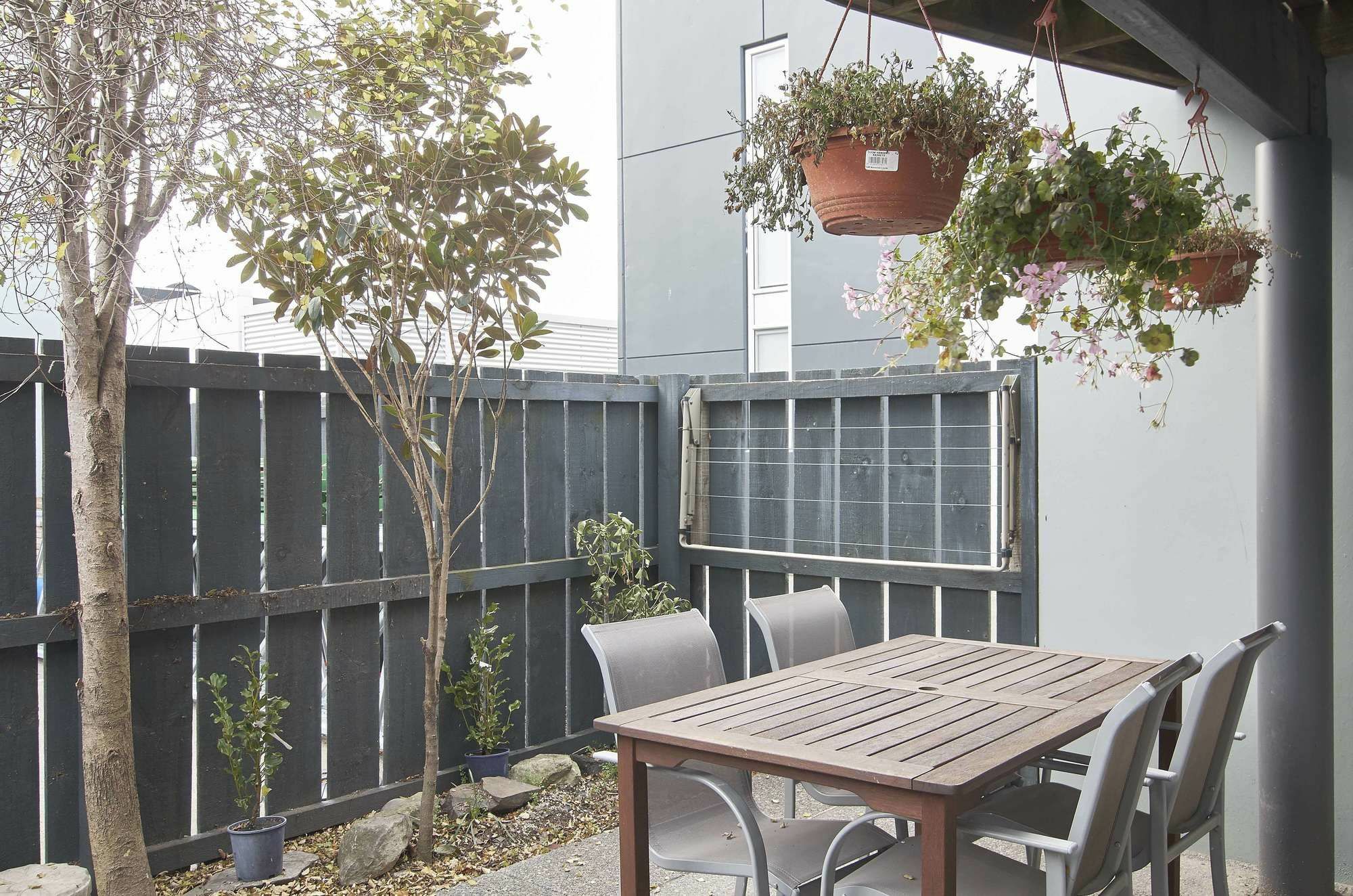 Riccarton Loft - Christchurch Holiday Homes Екстер'єр фото