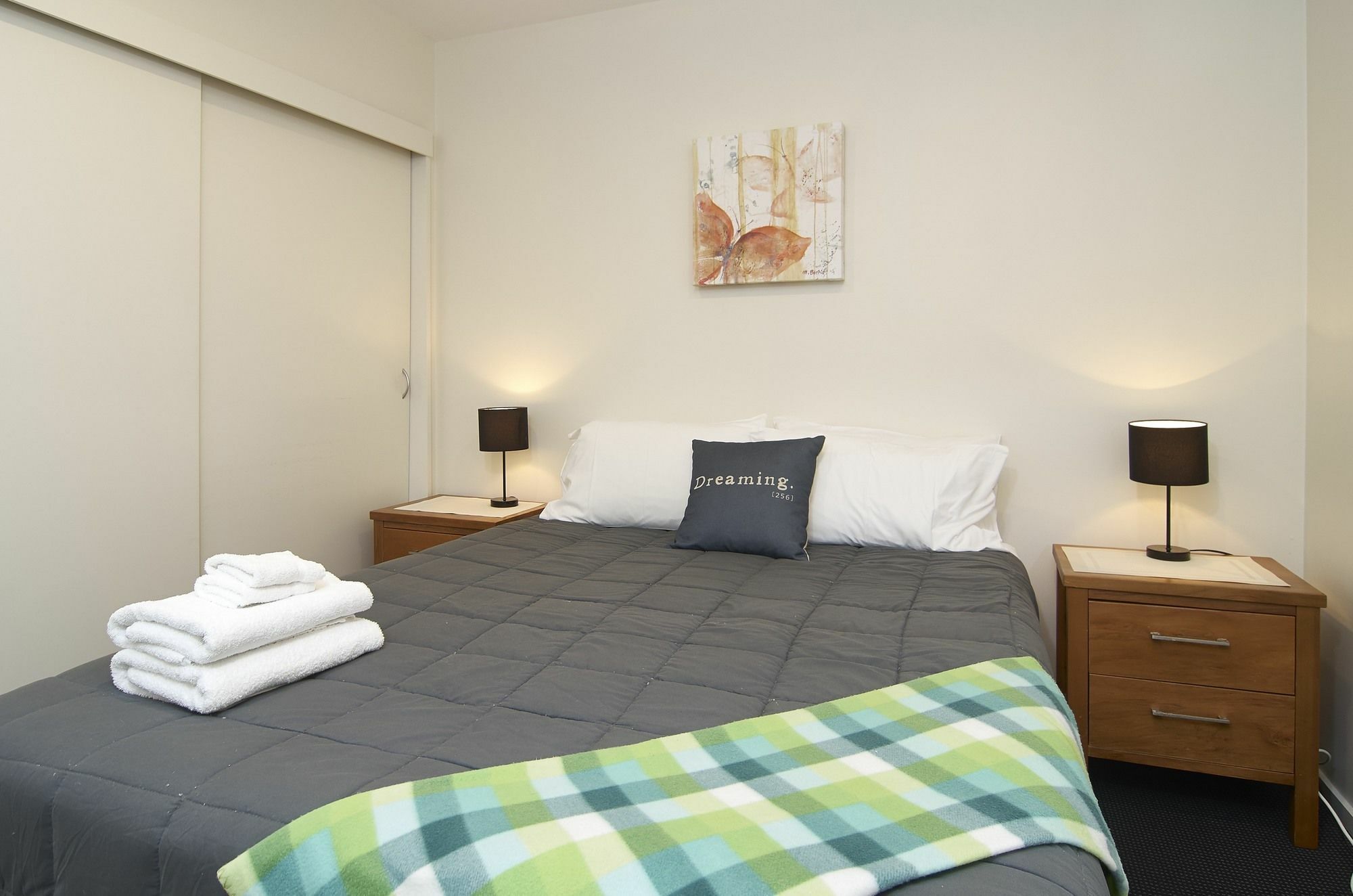 Riccarton Loft - Christchurch Holiday Homes Екстер'єр фото